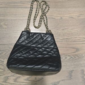 Vtg. Giani Bernini Elegant Black Quilted Leather Double Chain Bag